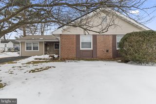 24 PILGRIM LN, Willingboro, NJ 08046