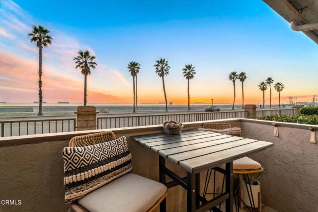 218 E Surfside Drive, Port Hueneme, CA 93041