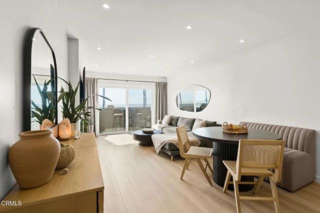 218 E Surfside Drive, Port Hueneme, CA 93041