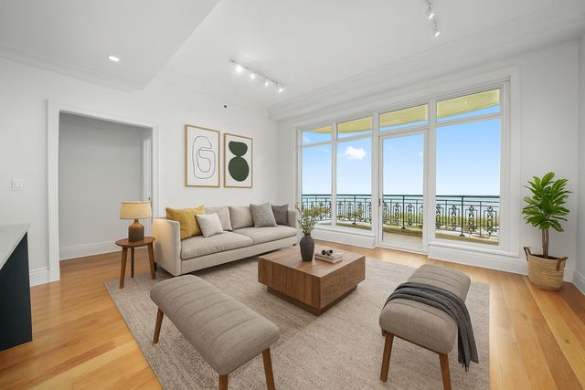 2550 N Lakeview Avenue 2103N, Chicago, IL 60614