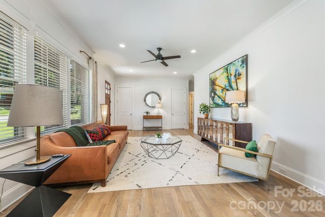 1301 Catawba Avenue, Charlotte, NC 28205