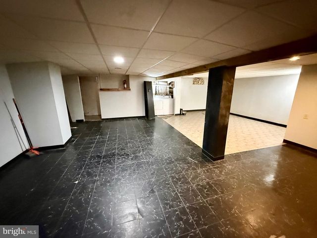 2008 MANOR RIDGE DR, Lancaster, PA 17603