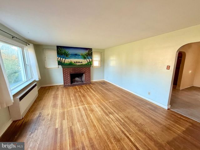 2008 MANOR RIDGE DR, Lancaster, PA 17603