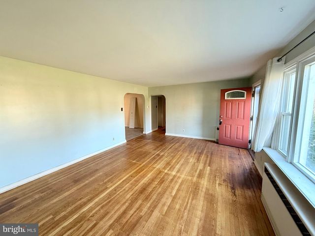 2008 MANOR RIDGE DR, Lancaster, PA 17603