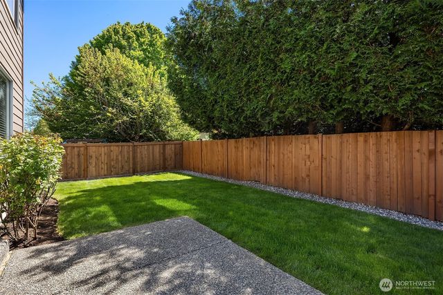 23713 SE 5th Court, Sammamish, WA 98074