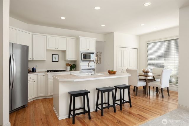 23713 SE 5th Court, Sammamish, WA 98074