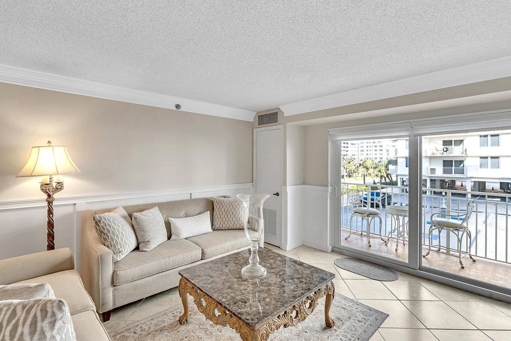 Image 15 of property listing at 3301 S Ocean Boulevard 104, Highland Beach, FL 33487