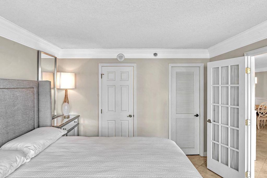 Image 22 of property listing at 3301 S Ocean Boulevard 104, Highland Beach, FL 33487