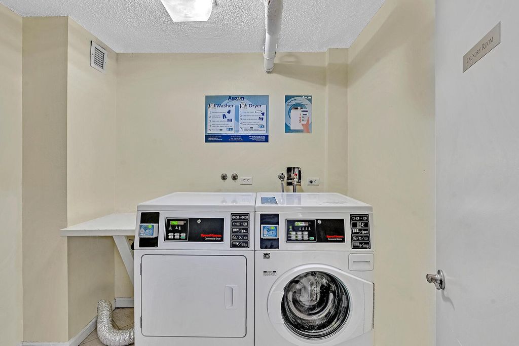 Image 31 of property listing at 3301 S Ocean Boulevard 104, Highland Beach, FL 33487