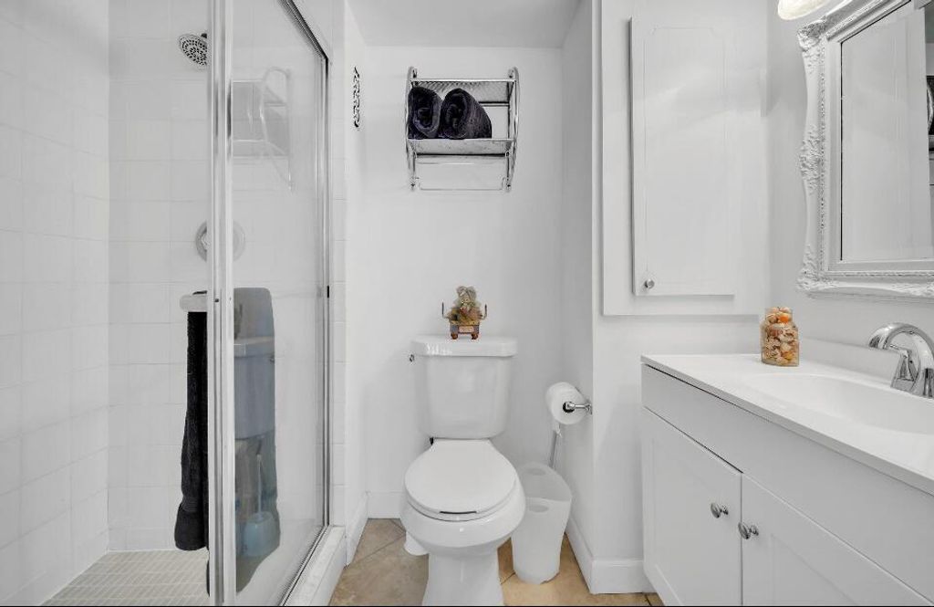 Image 39 of property listing at 3301 S Ocean Boulevard 104, Highland Beach, FL 33487