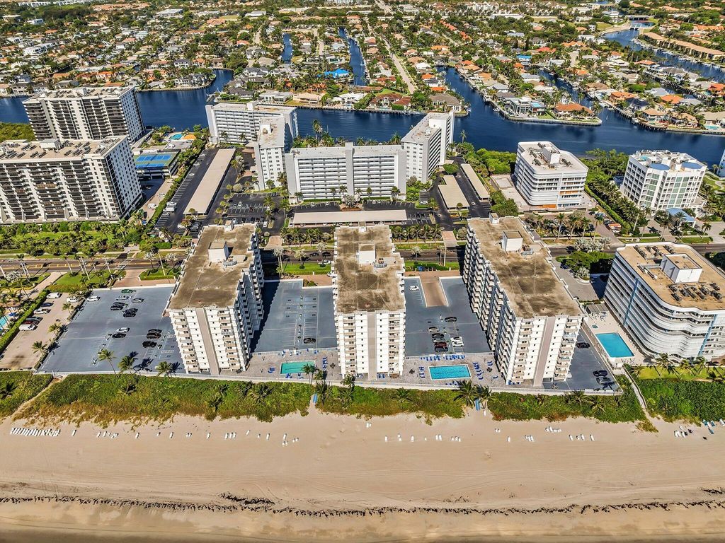 Image 62 of property listing at 3301 S Ocean Boulevard 104, Highland Beach, FL 33487