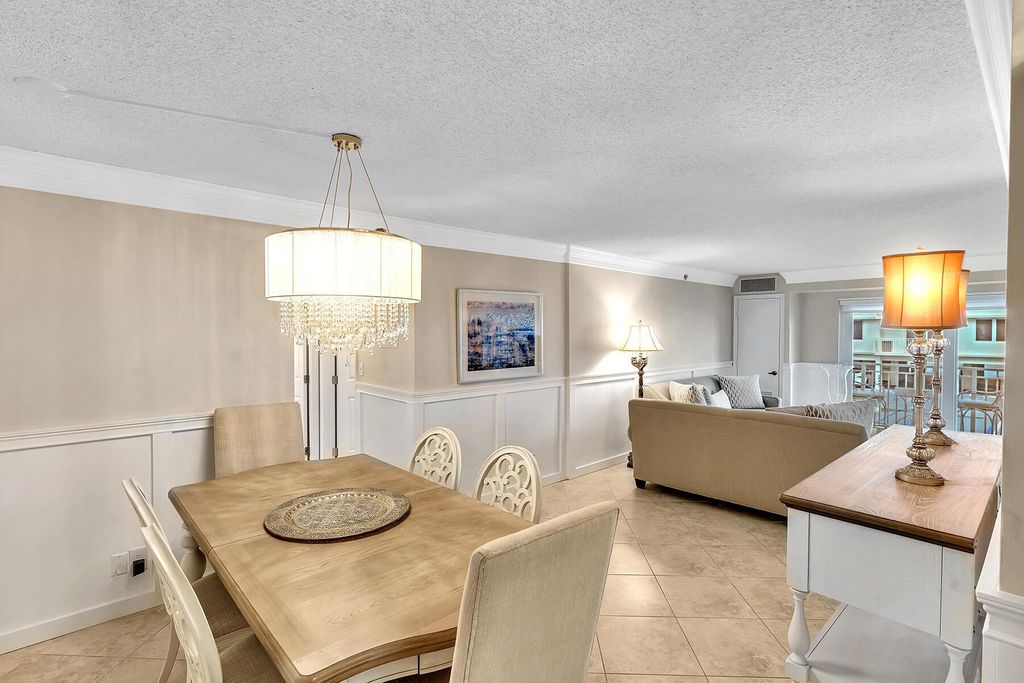 Image 8 of property listing at 3301 S Ocean Boulevard 104, Highland Beach, FL 33487