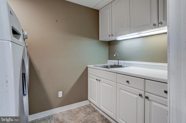 507 SHANNON LN, State College, PA 16803