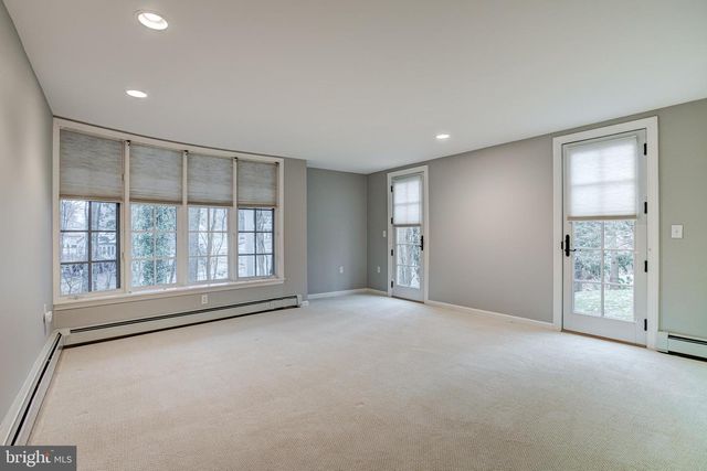 507 SHANNON LN, State College, PA 16803