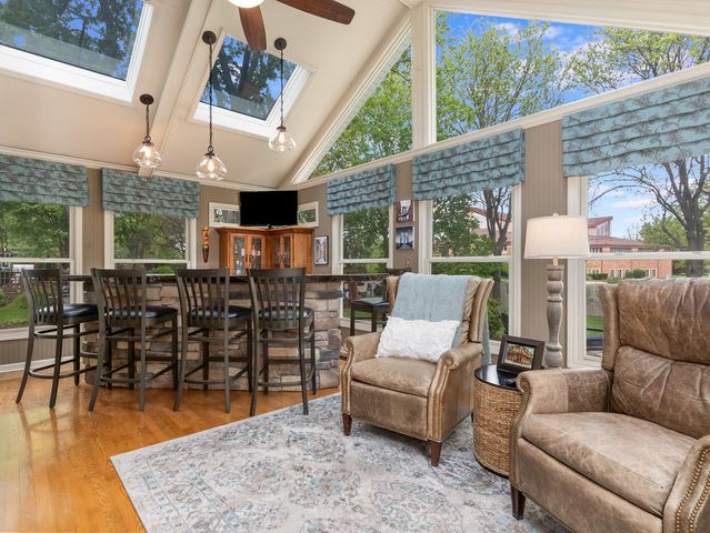 1385 Ginger Lane, Naperville, IL 60565