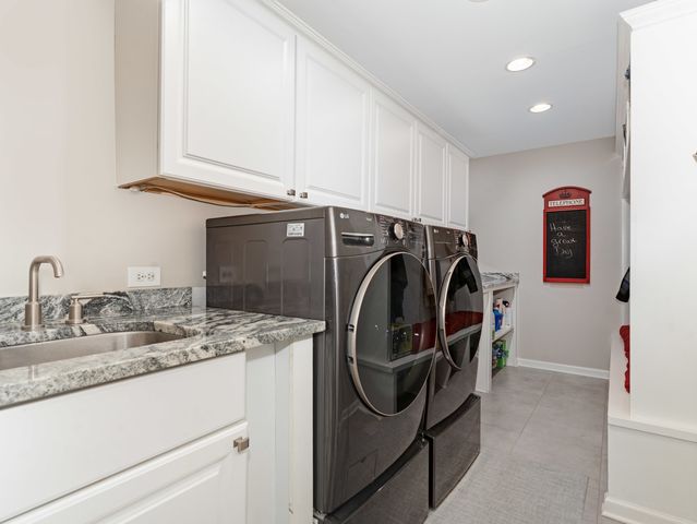 1385 Ginger Lane, Naperville, IL 60565