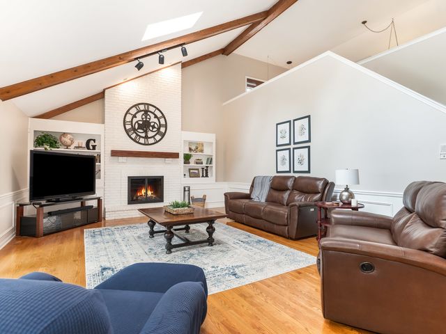 1385 Ginger Lane, Naperville, IL 60565