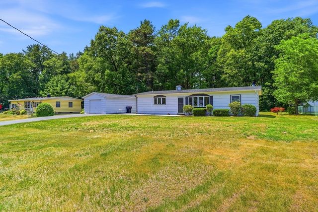 37 Sun Valley Rd, Holyoke, MA 01040