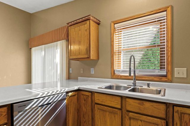 118 Renata Court, Deforest, WI 53532