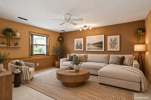 118 Renata Court, Deforest, WI 53532