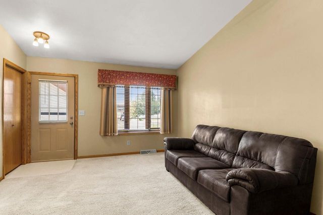118 Renata Court, Deforest, WI 53532