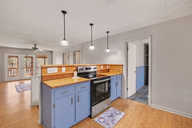 2650 Pretty Creek Rd, Nunnelly, TN 37137