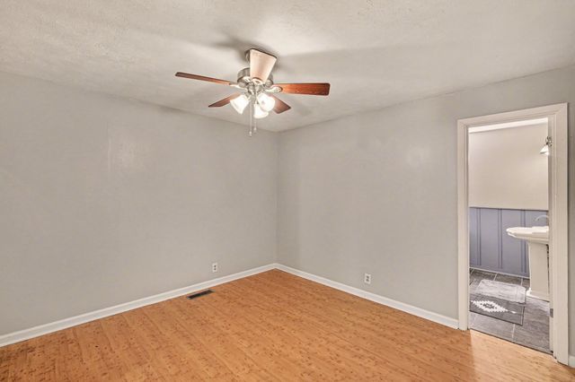 2650 Pretty Creek Rd, Nunnelly, TN 37137