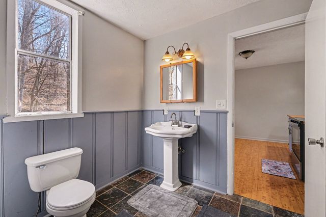 2650 Pretty Creek Rd, Nunnelly, TN 37137