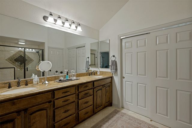 8901 Crestview Drive, Denton, TX 76207