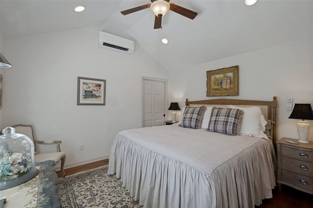 8901 Crestview Drive, Denton, TX 76207