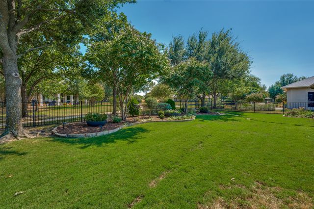 8901 Crestview Drive, Denton, TX 76207