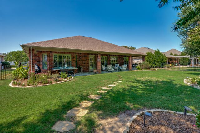8901 Crestview Drive, Denton, TX 76207