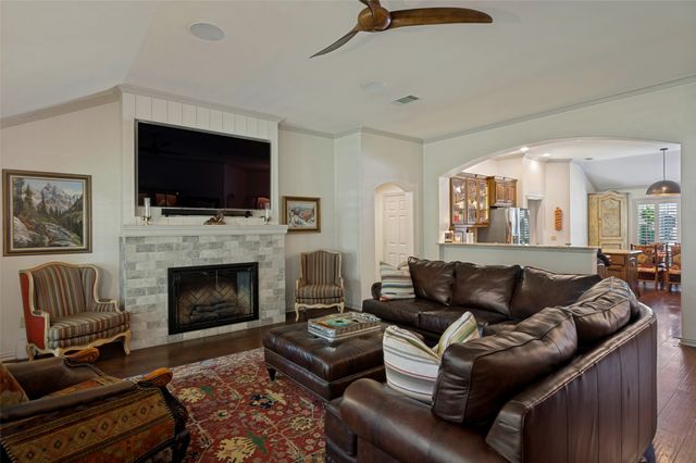 8901 Crestview Drive, Denton, TX 76207