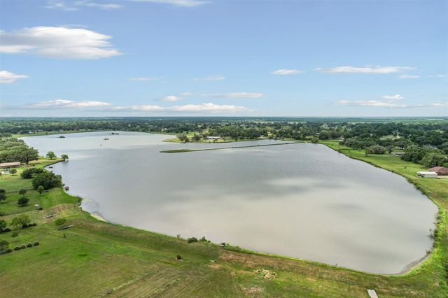 912 Wagon Wheel Trail, Angleton, TX 77515