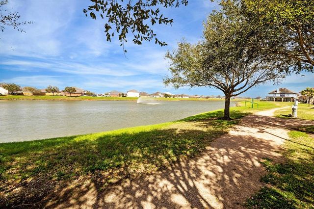 28 Carmel Chase Court, Manvel, TX 77578