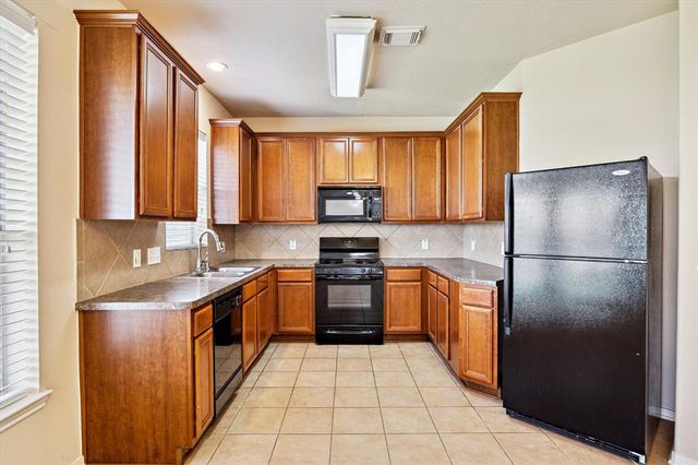 28 Carmel Chase Court, Manvel, TX 77578