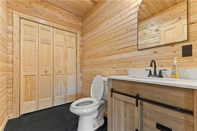8498 E Lake, Harborcreek Twp, PA 16511