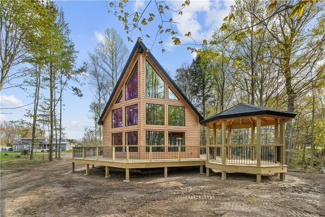 8498 E Lake, Harborcreek Twp, PA 16511