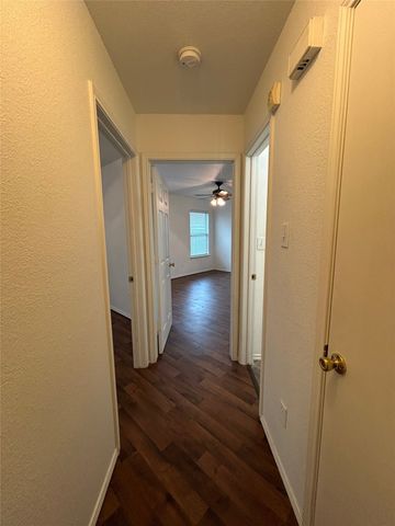 10745 Many Oaks Drive, Fort Worth, TX 76140