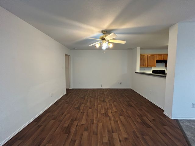 10745 Many Oaks Drive, Fort Worth, TX 76140