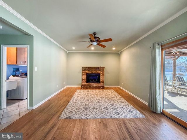 304 BARNSBURY RD, Langhorne, PA 19047