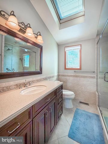 304 BARNSBURY RD, Langhorne, PA 19047