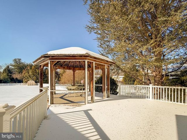 304 BARNSBURY RD, Langhorne, PA 19047