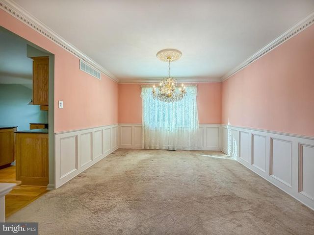 304 BARNSBURY RD, Langhorne, PA 19047