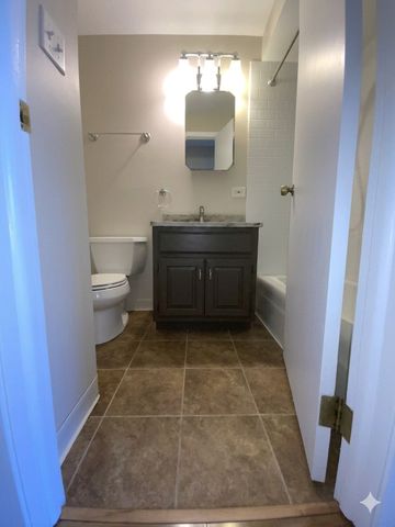 14810 S Kilpatrick Avenue 411, Midlothian, IL 60445