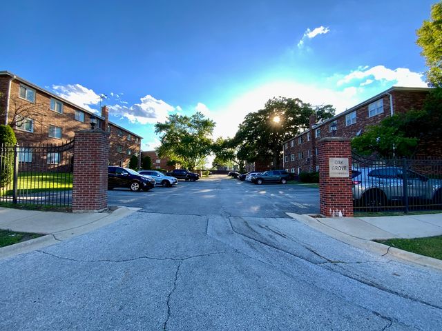 14810 S Kilpatrick Avenue 411, Midlothian, IL 60445