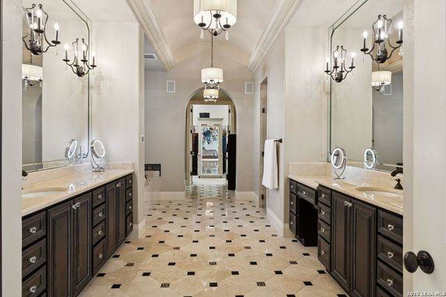 512 TERRELL ROAD, San Antonio, TX 78209