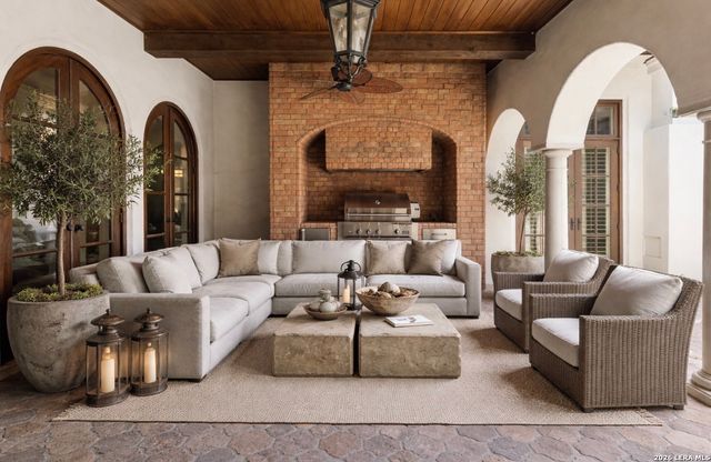 512 TERRELL ROAD, San Antonio, TX 78209