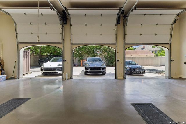 512 TERRELL ROAD, San Antonio, TX 78209