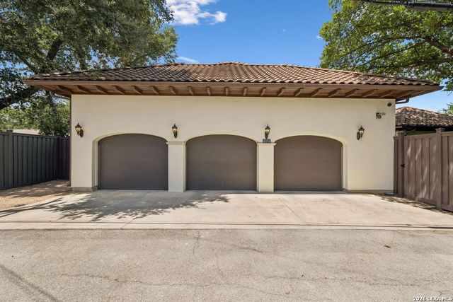 512 TERRELL ROAD, San Antonio, TX 78209